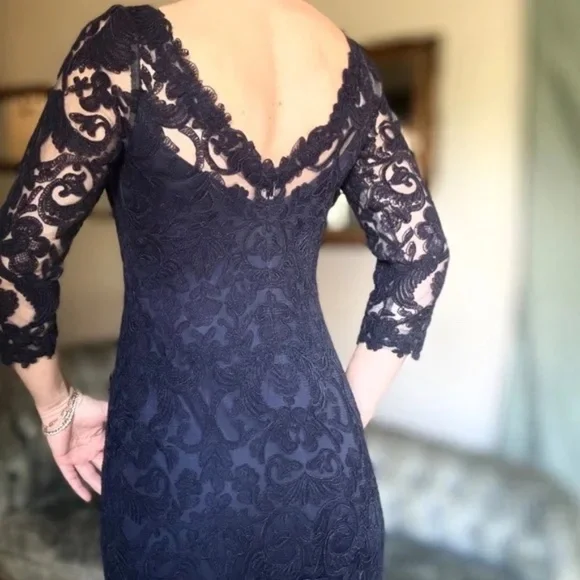 Tadashi Shoji Navy Formal Gown Full Length Lace size 2 - Picture 4 of 10